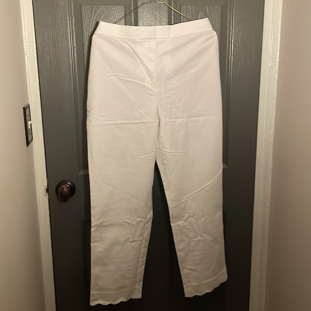 NWT Gorgeous New Ann Taylor White Ankle Pant - size 14